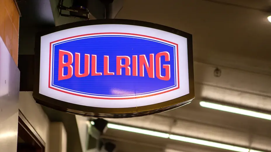 MCC_210919_149_BullringBar_ImageCarousel.webp