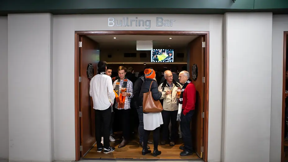 MCC_210919_151_BullringBar_ImageCarousel.webp