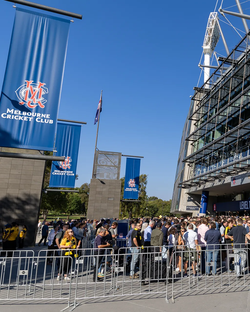 AFL25RD1_RICHvCARL_018_Gate2_TextWithImage_Desktop.webp