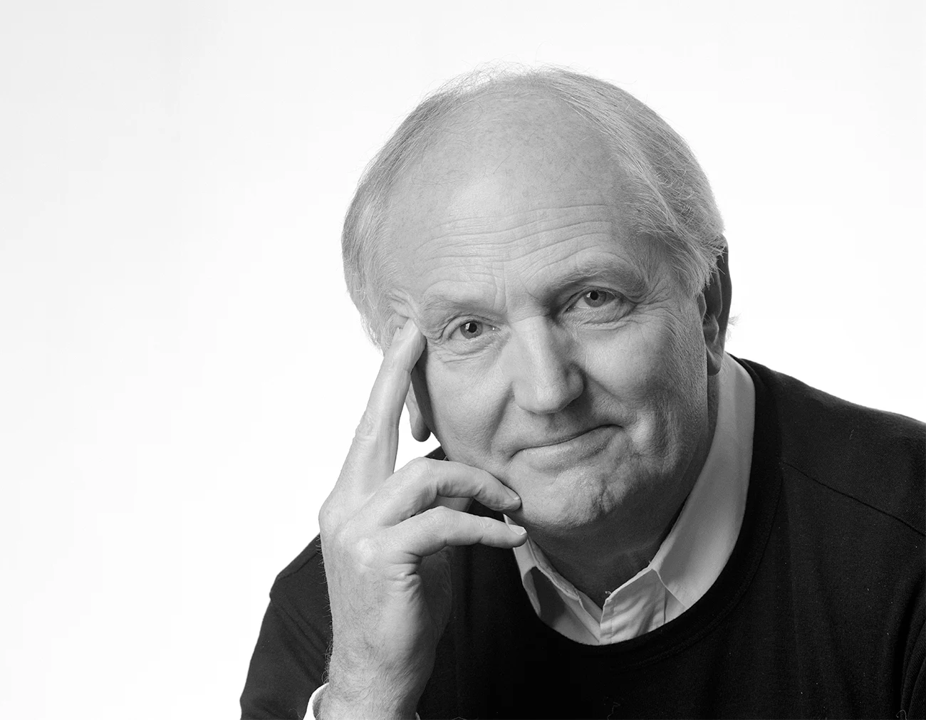 Daryl Jackson portrait in black and white