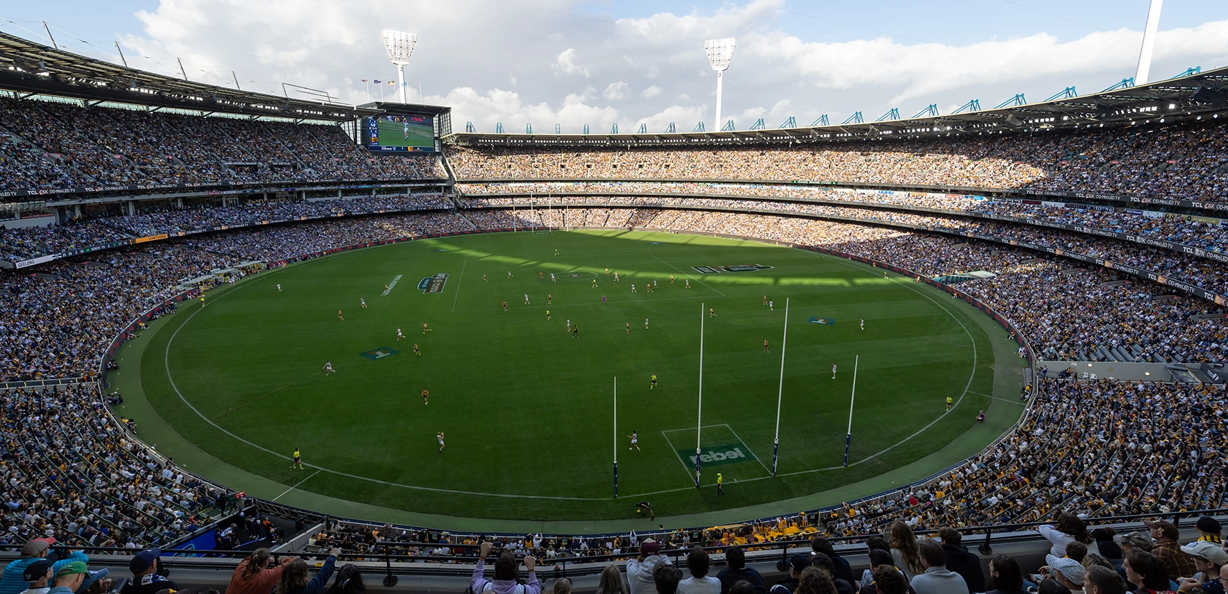 Large afternoon crowd at MCG AFL match