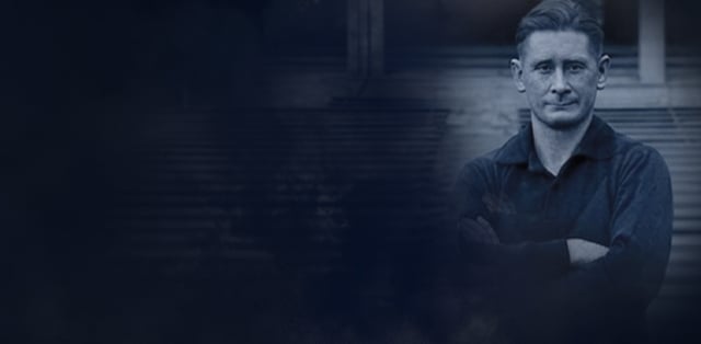 Norm Smith dark blue theme